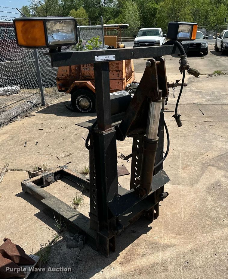 image for item LR9710 Snow plow mount