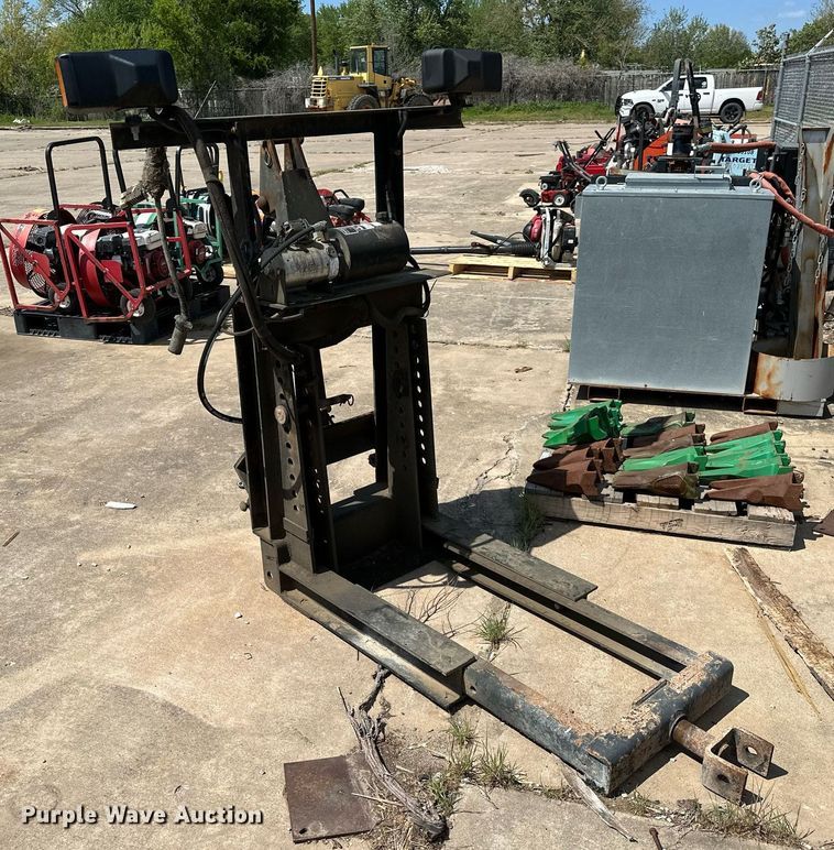 image for item LR9710 Snow plow mount