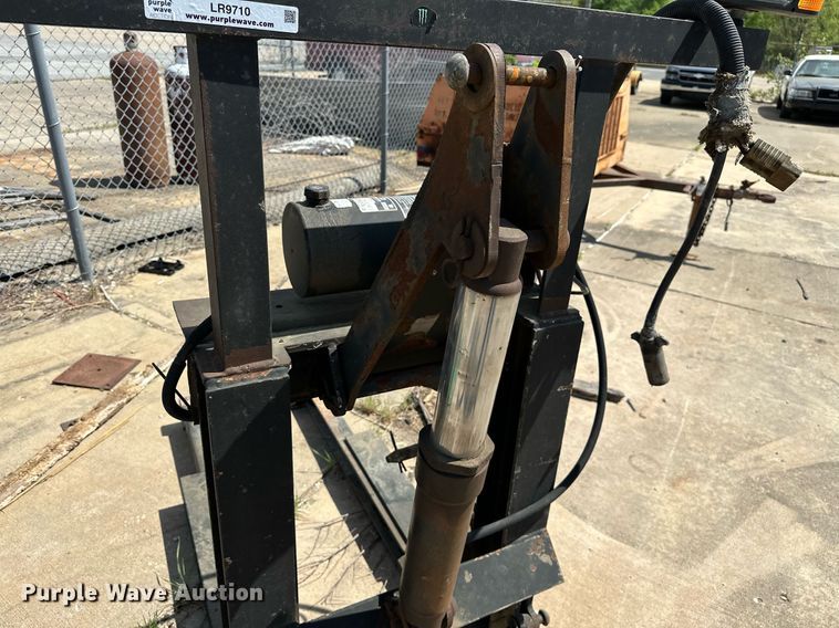 image for item LR9710 Snow plow mount