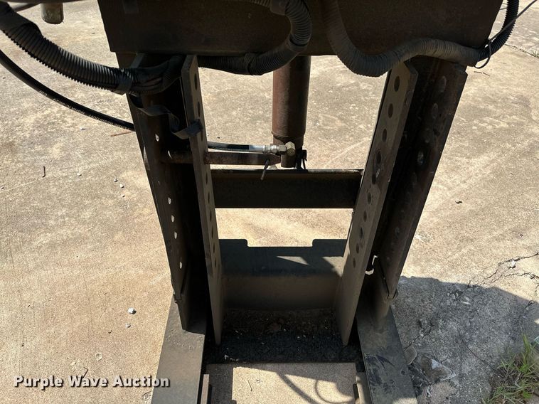 image for item LR9710 Snow plow mount