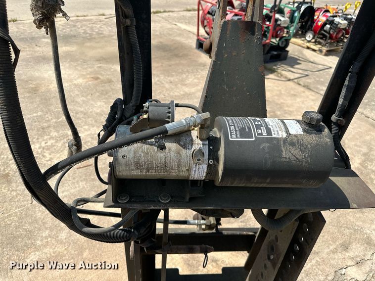 image for item LR9710 Snow plow mount