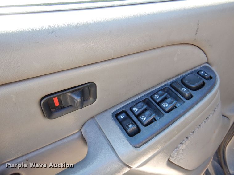 image for item LT9609 2005 Chevrolet Tahoe  SUV