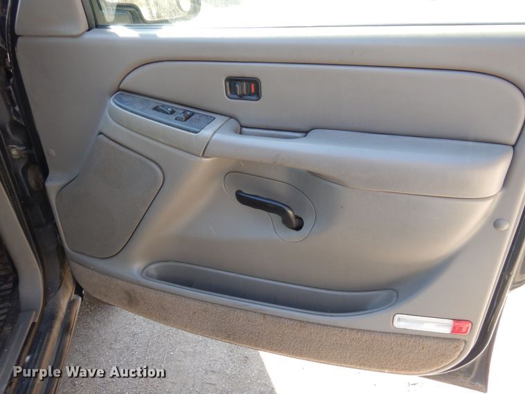 image for item LT9609 2005 Chevrolet Tahoe  SUV