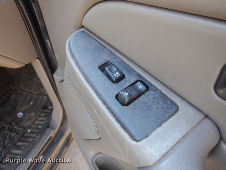 image for item LT9609 2005 Chevrolet Tahoe  SUV