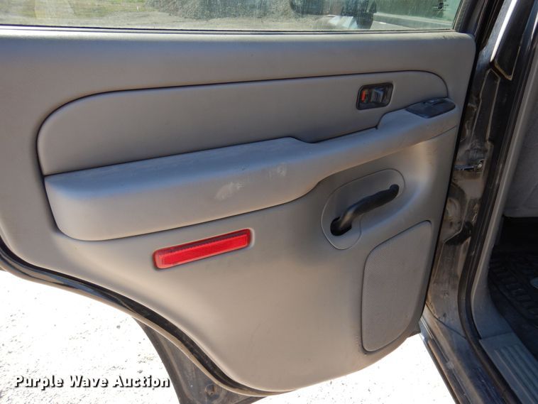 image for item LT9609 2005 Chevrolet Tahoe  SUV