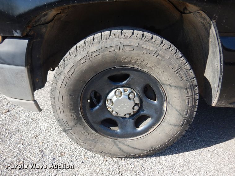 image for item LT9609 2005 Chevrolet Tahoe  SUV