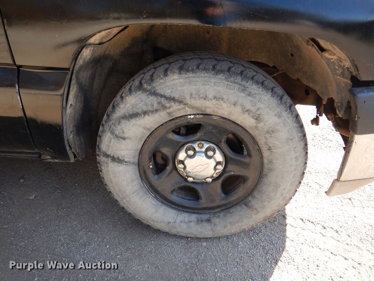 image for item LT9609 2005 Chevrolet Tahoe  SUV