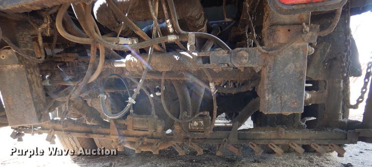 image for item LT9611 1990  Ford F800  oil distributor truck