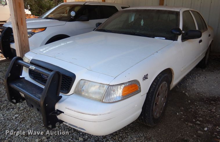 image for item LT9612 2008 Ford Crown Victoria Police Interceptor