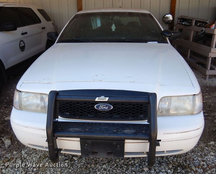 image for item LT9612 2008 Ford Crown Victoria Police Interceptor