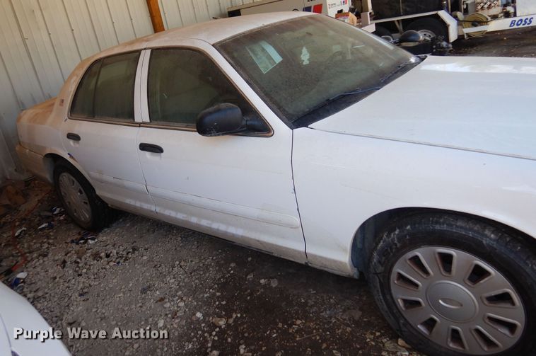 image for item LT9612 2008 Ford Crown Victoria Police Interceptor