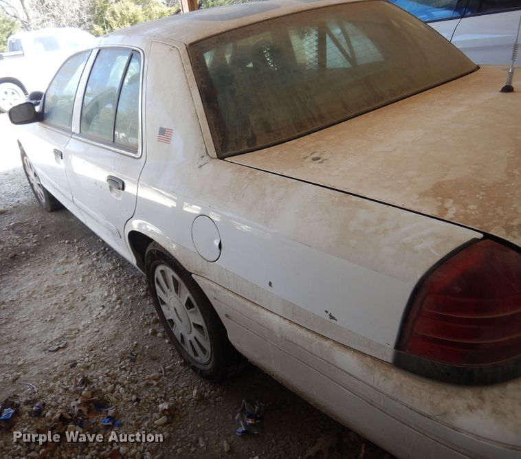 image for item LT9612 2008 Ford Crown Victoria Police Interceptor
