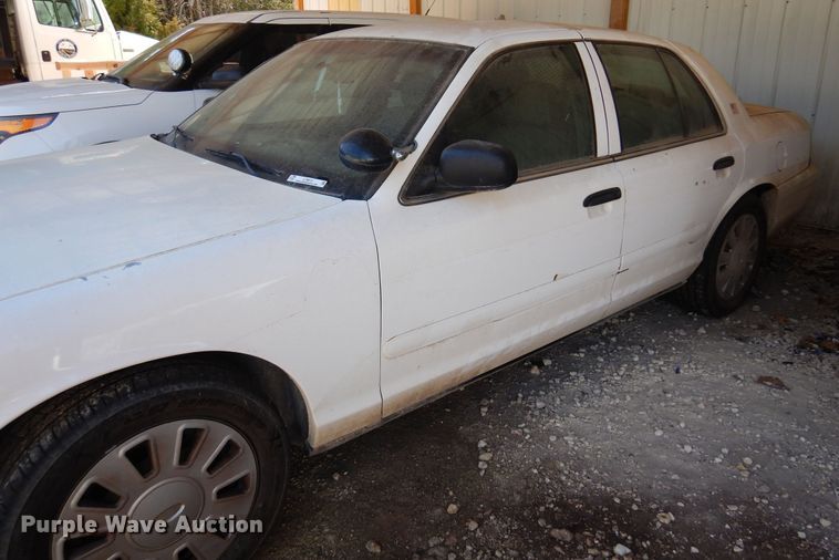 image for item LT9612 2008 Ford Crown Victoria Police Interceptor