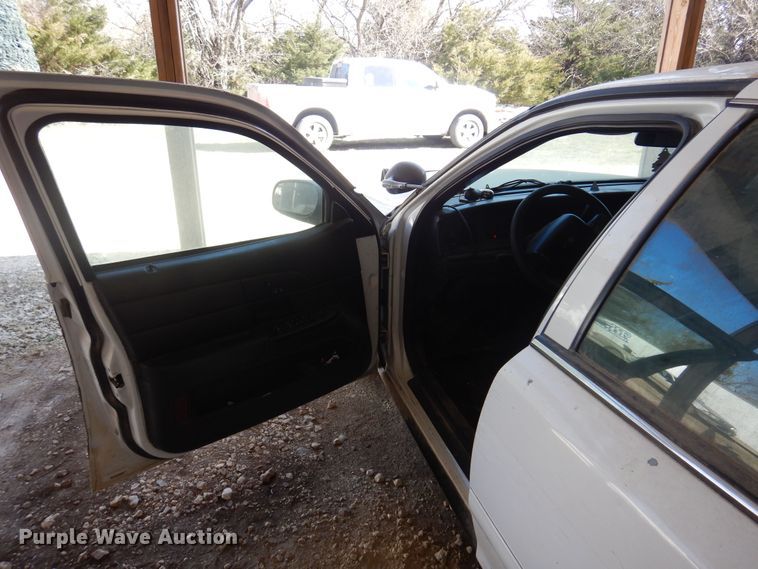 image for item LT9612 2008 Ford Crown Victoria Police Interceptor