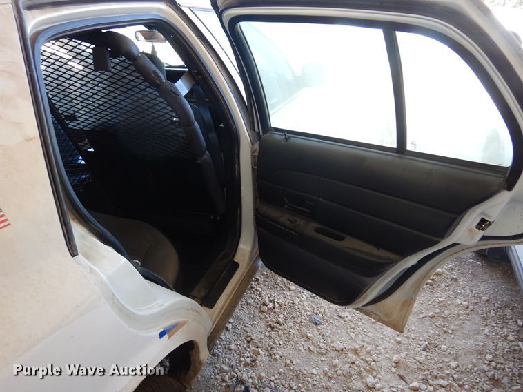 image for item LT9612 2008 Ford Crown Victoria Police Interceptor