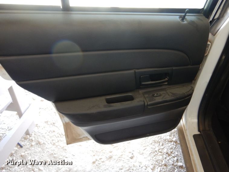 image for item LT9612 2008 Ford Crown Victoria Police Interceptor