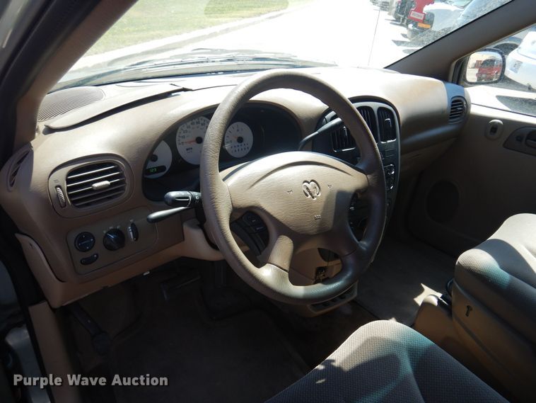 image for item LT9613 2003 Dodge Caravan  van