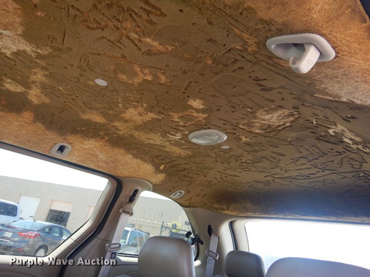 image for item LT9613 2003 Dodge Caravan  van