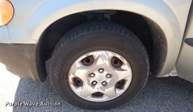 image for item LT9613 2003 Dodge Caravan  van