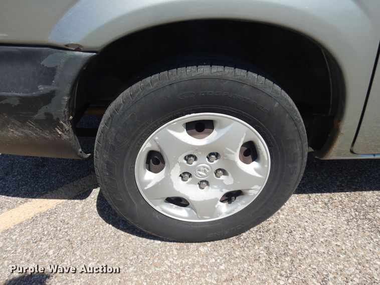 image for item LT9613 2003 Dodge Caravan  van