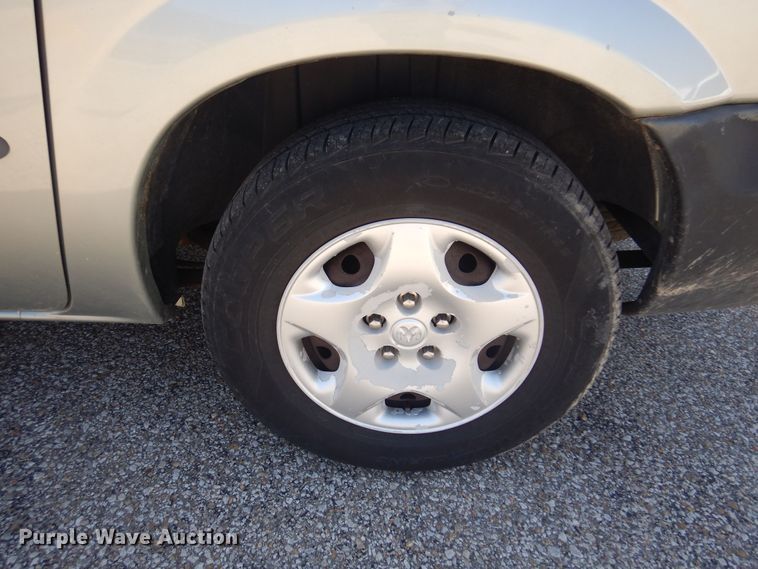 image for item LT9613 2003 Dodge Caravan  van
