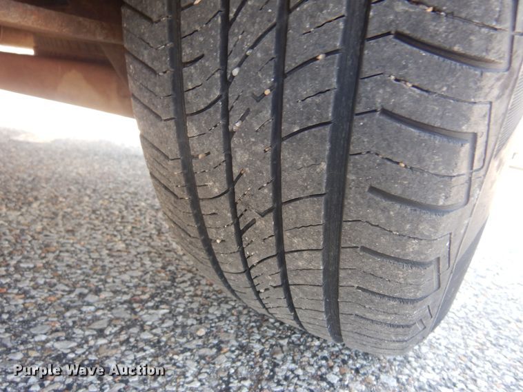 image for item LT9613 2003 Dodge Caravan  van