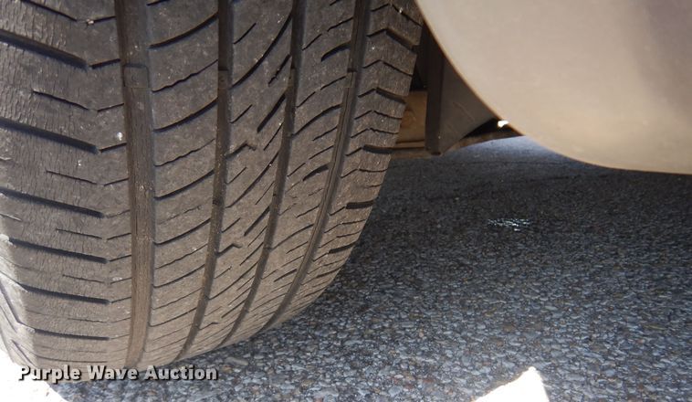 image for item LT9614 2001 Dodge Caravan  van