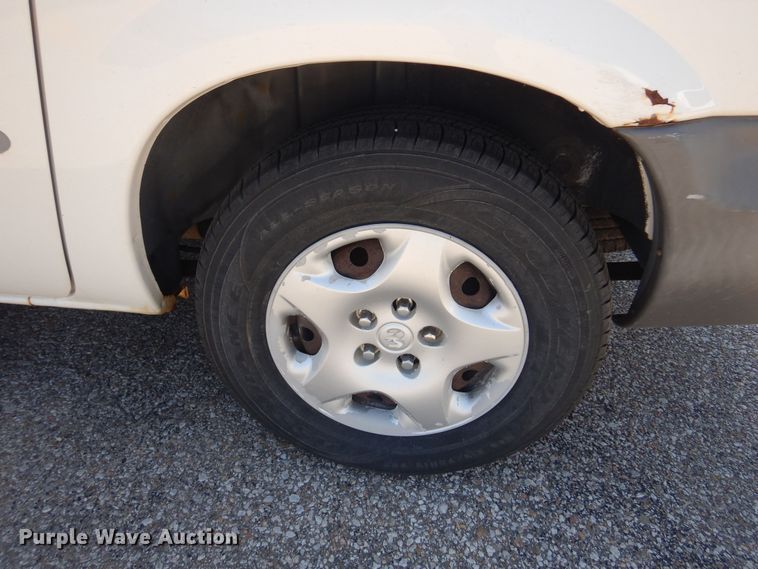 image for item LT9614 2001 Dodge Caravan  van