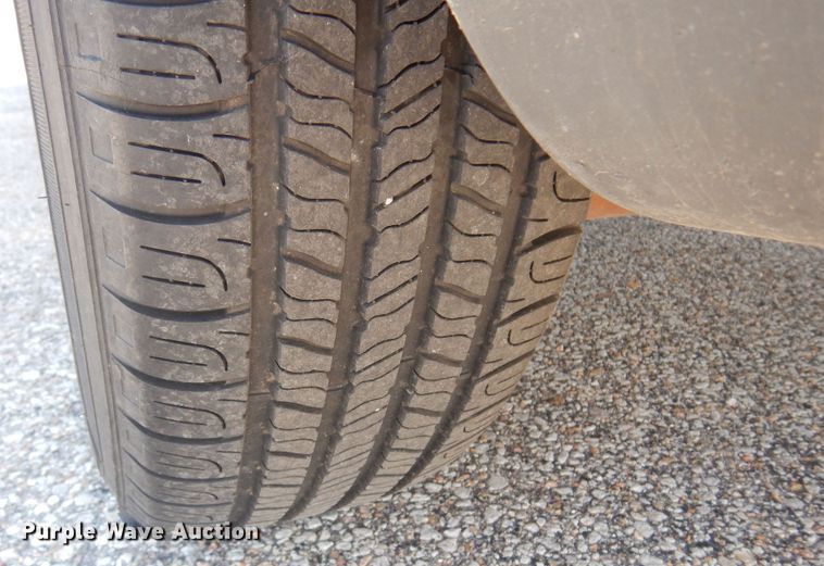 image for item LT9614 2001 Dodge Caravan  van