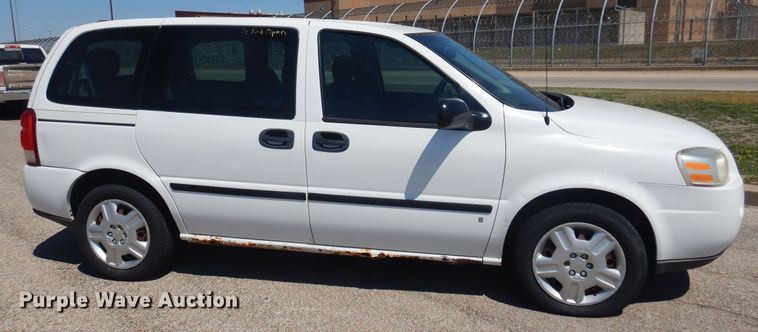 image for item LT9615 2008 Chevrolet Uplander  van