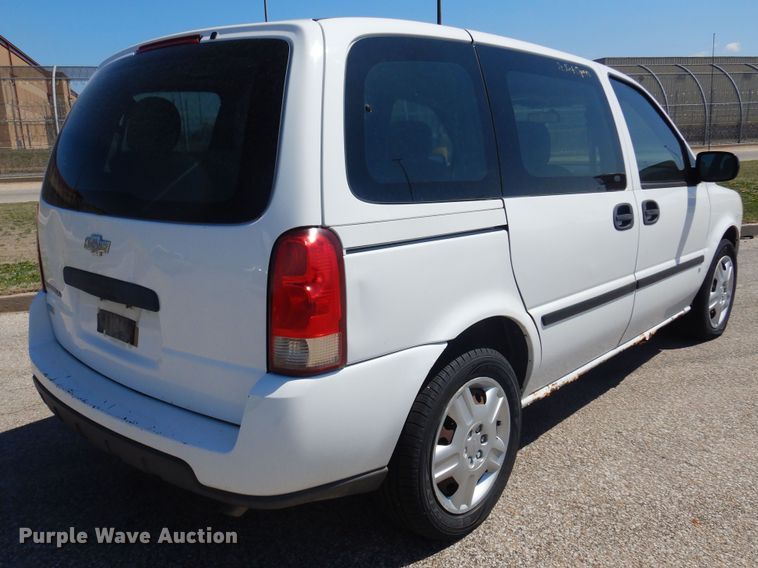 image for item LT9615 2008 Chevrolet Uplander  van