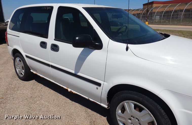 image for item LT9615 2008 Chevrolet Uplander  van