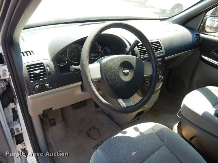 image for item LT9615 2008 Chevrolet Uplander  van