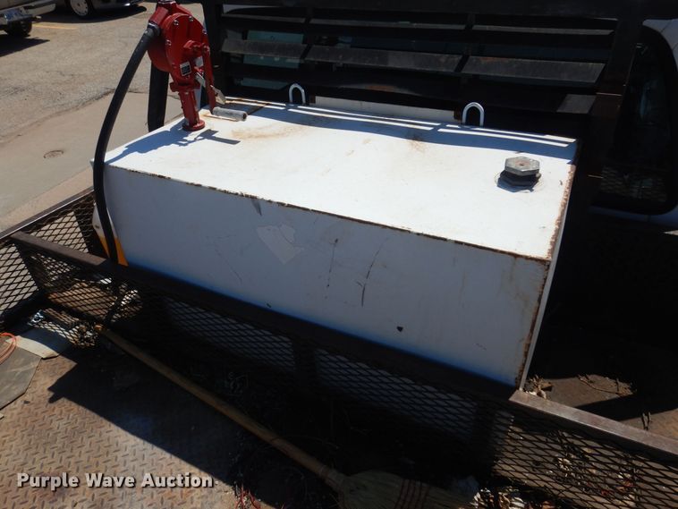 image for item LT9616 2000  Ford F350 Super Duty  Crew Cab flatbed pickup truck