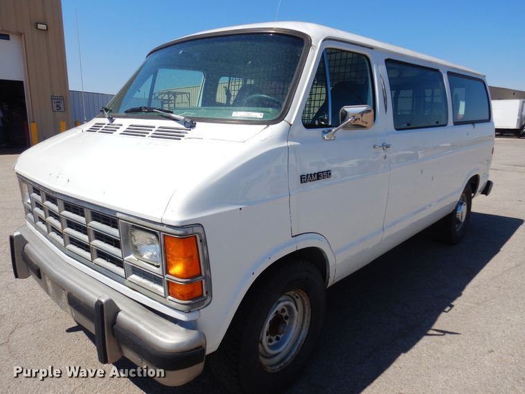 image for item LT9617 1991 Dodge Ram Wagon 350  van