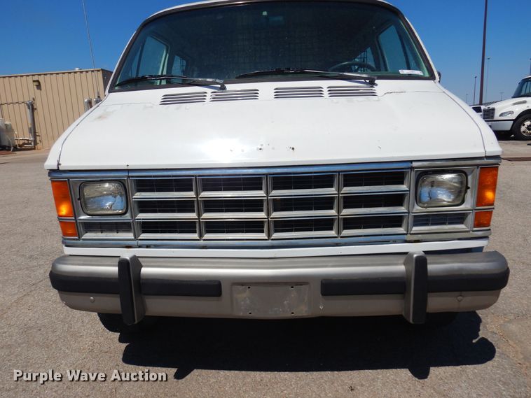 image for item LT9617 1991 Dodge Ram Wagon 350  van