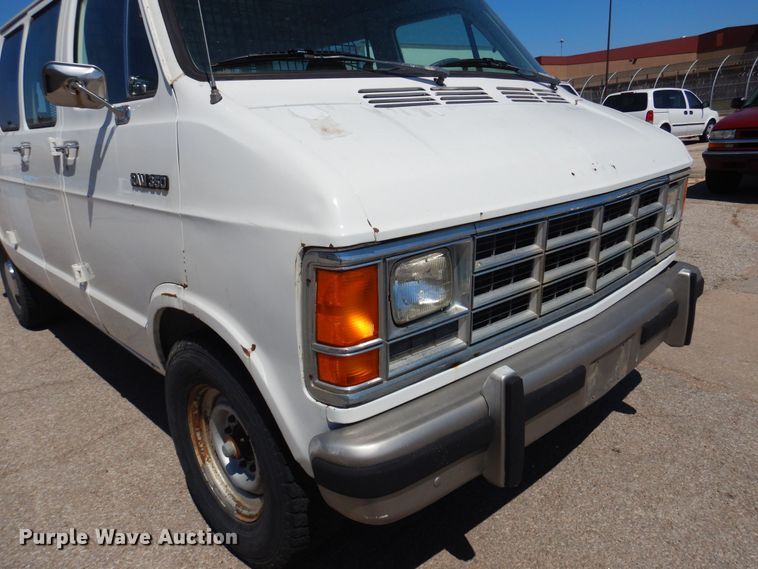 image for item LT9617 1991 Dodge Ram Wagon 350  van