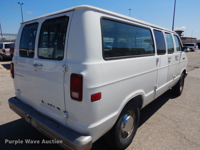 image for item LT9617 1991 Dodge Ram Wagon 350  van