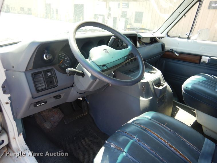 image for item LT9617 1991 Dodge Ram Wagon 350  van