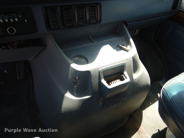 image for item LT9617 1991 Dodge Ram Wagon 350  van