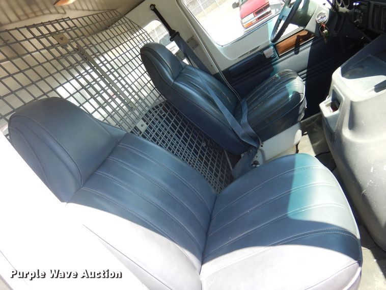 image for item LT9617 1991 Dodge Ram Wagon 350  van