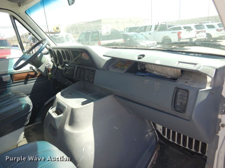 image for item LT9617 1991 Dodge Ram Wagon 350  van
