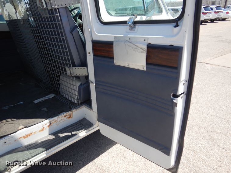 image for item LT9617 1991 Dodge Ram Wagon 350  van