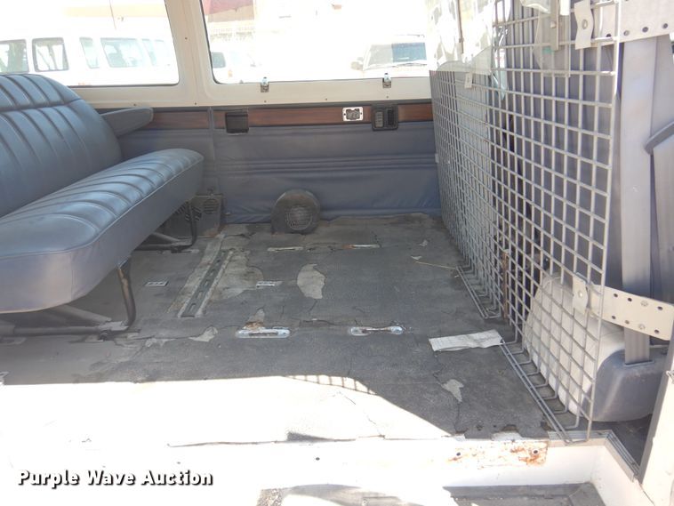 image for item LT9617 1991 Dodge Ram Wagon 350  van