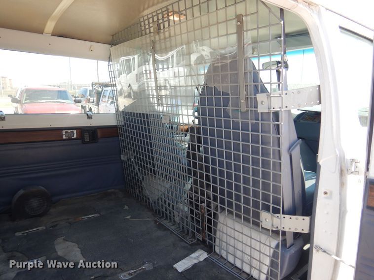 image for item LT9617 1991 Dodge Ram Wagon 350  van