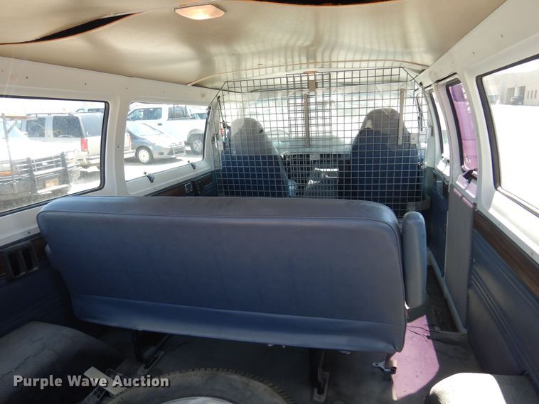 image for item LT9617 1991 Dodge Ram Wagon 350  van