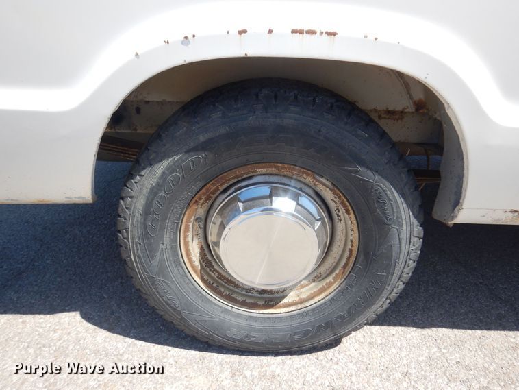 image for item LT9617 1991 Dodge Ram Wagon 350  van