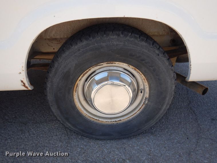 image for item LT9617 1991 Dodge Ram Wagon 350  van