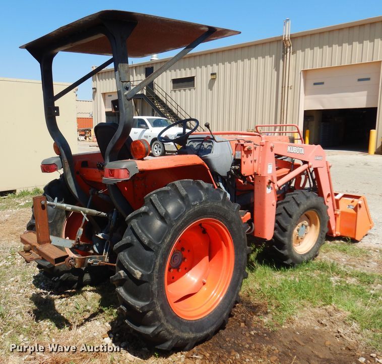 image for item LT9618 Kubota L3300  MFWD tractor