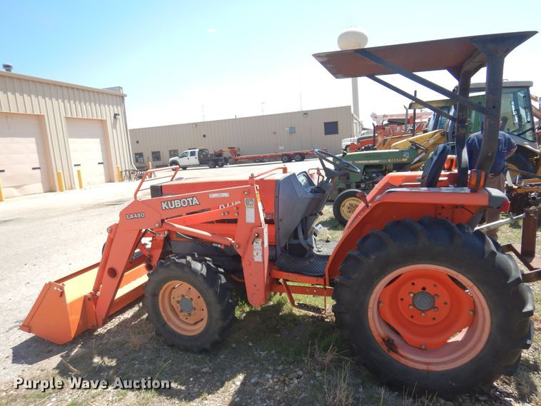 image for item LT9618 Kubota L3300  MFWD tractor